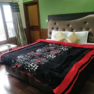 Bed & Breakfast Oak View, Shimla